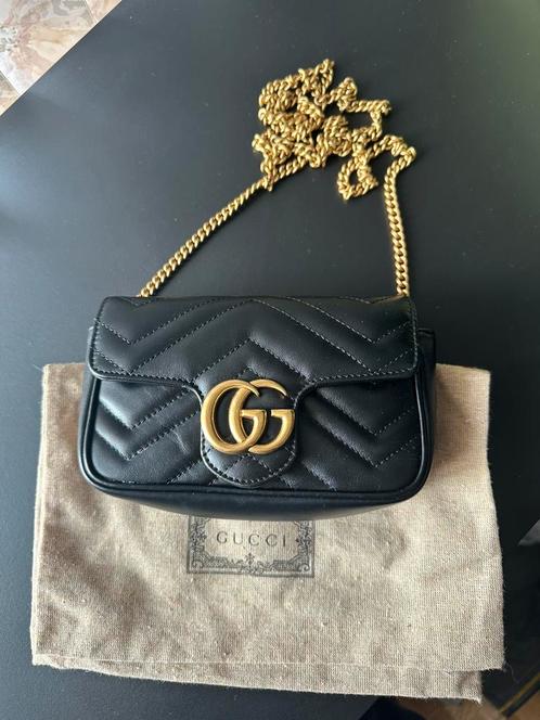 Gucci marmont mini, Sieraden, Tassen en Uiterlijk, Tassen | Damestassen, Zo goed als nieuw, Zwart, Ophalen of Verzenden