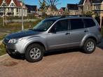 Subaru Forester 2.0 110KW AWD 2010 Grijs, Auto's, 1994 cc, 4 cilinders, 2000 kg, Origineel Nederlands
