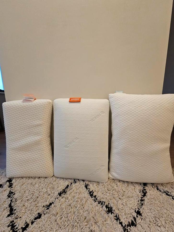 Hoofdkussens Dixxius, Cloudpillow - Zo goed als nieuw, Huis en Inrichting, Woonaccessoires | Kussens, Ophalen of Verzenden