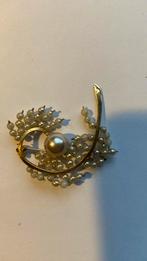 Broche double met parels 5 bij 4.5 cm, Ophalen of Verzenden, Overige materialen, Broche