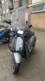 Vespa sprint 80cc, Fietsen en Brommers, Ophalen of Verzenden, Zo goed als nieuw, Benzine