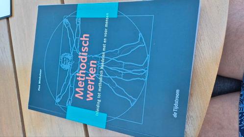 P. Winkelaar - Methodisch werken, Boeken, Politiek en Maatschappij, Zo goed als nieuw, Maatschappij en Samenleving, Nederland