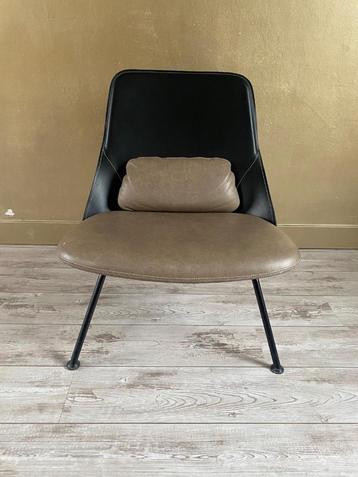 Fauteuil  beschikbaar voor biedingen