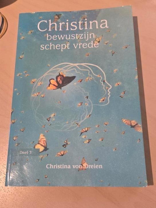 Christina von Dreien - Bewustzijn schept vrede, Boeken, Esoterie en Spiritualiteit, Zo goed als nieuw, Achtergrond en Informatie