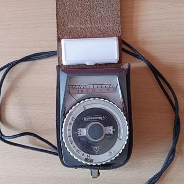 Vintage lichtmeter Leninggrad 4 + tasje en reserve glas beschikbaar voor biedingen