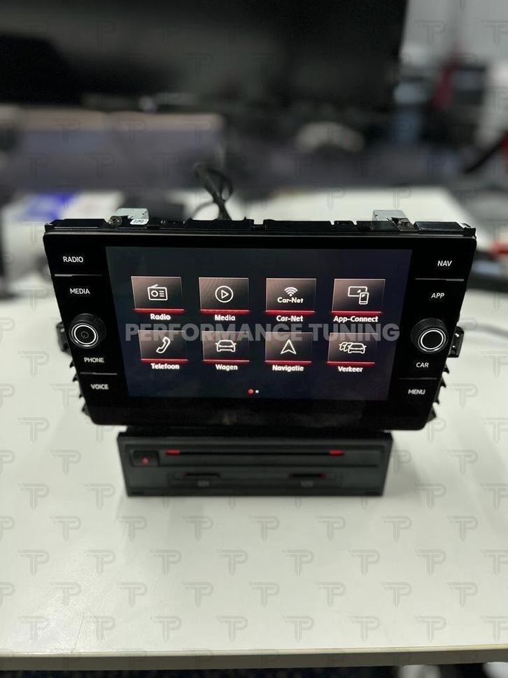 VW Discover Media MIB2 8" Vrijgeschakeld! PLUG & PLAY, Auto diversen, Autonavigatie, Zo goed als nieuw, Ophalen of Verzenden