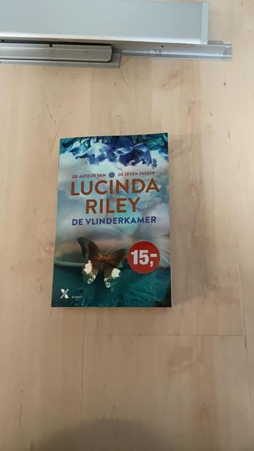 De vlinderkamer beschikbaar voor biedingen