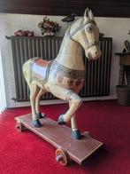 Decoratief houten paard, Ophalen