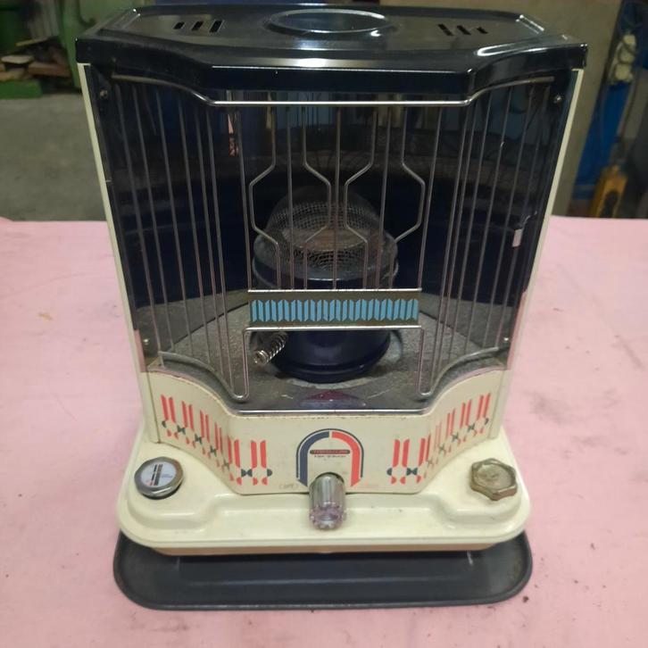 Petroleumkachel Toyokuni TSK-23U, Huis en Inrichting, Kachels, Gebruikt, Vrijstaand, Petroleumkachel, Overige brandstoffen, Ophalen of Verzenden