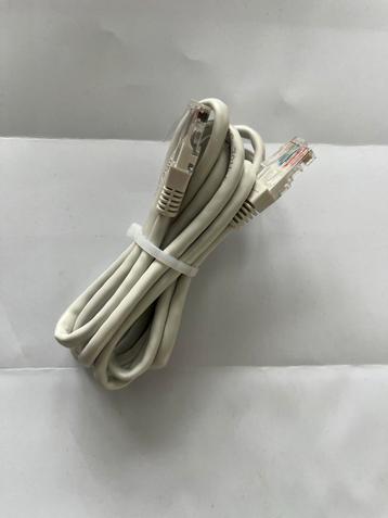 Netwerkkabel / LAN-kabel 2 meter beschikbaar voor biedingen