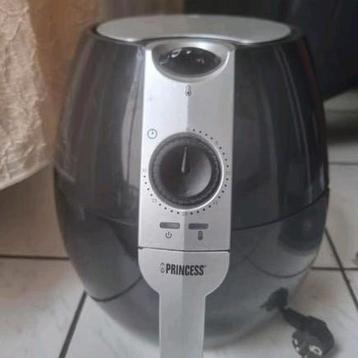 Princess airfryer zo goed als nieuw  beschikbaar voor biedingen