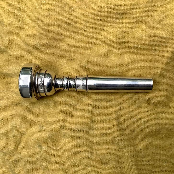 Mondstuk Trompet Laskey, Muziek en Instrumenten, Blaasinstrumenten | Trompetten, Zo goed als nieuw, Overige typen, Ophalen of Verzenden