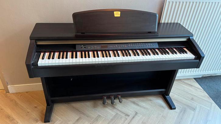 Yamaha Clavinova Elektrische Piano - Prachtexemplaar!, Muziek en Instrumenten, Piano's, Zo goed als nieuw, Piano, Bruin, Digitaal