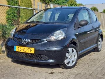 Toyota AYGO 1.0 12v / Zuinige auto met nap beschikbaar voor biedingen