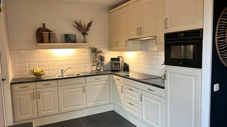 Keuken compleet MOET WEG! | Gebruikt, Huis en Inrichting, Keuken | Complete keukens, Gebruikt, Hoekkeuken, Wit, Hout, Ophalen