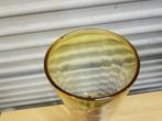 Vaas van geel glas op voet, Ophalen of Verzenden