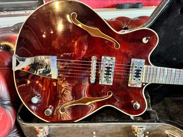 Eastwood Classic 6 - walnut beschikbaar voor biedingen