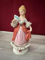 Antieke Porseleinen Beeldje, Antiek en Kunst, Ophalen of Verzenden