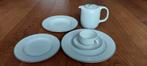 Wit porseleinen servies, Ophalen