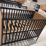 Kidsmill Vince Babybed Black / Oak 60 x 120 cm 1, Ophalen, Zo goed als nieuw, Ledikant
