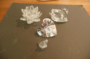Swarovski zwaan hart bloem pelikaan verzameling vitrine beschikbaar voor biedingen