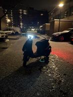 Piaggo zip 4takt, Fietsen en Brommers, Scooters | Piaggio, Ophalen of Verzenden, Zo goed als nieuw, Benzine, Zip