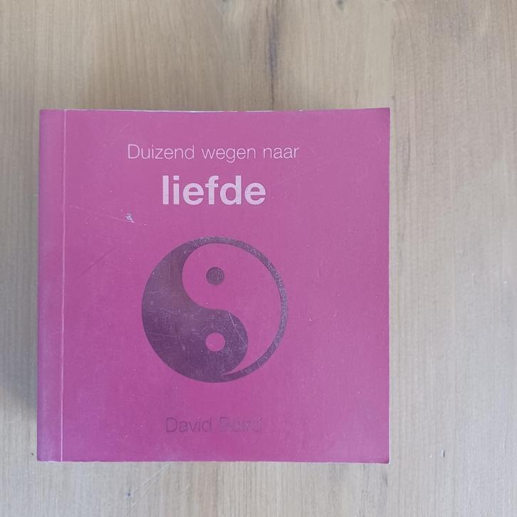 Duizend wegen naar liefde, Boeken, Esoterie en Spiritualiteit, Gelezen, Overige typen, Overige onderwerpen, Ophalen of Verzenden