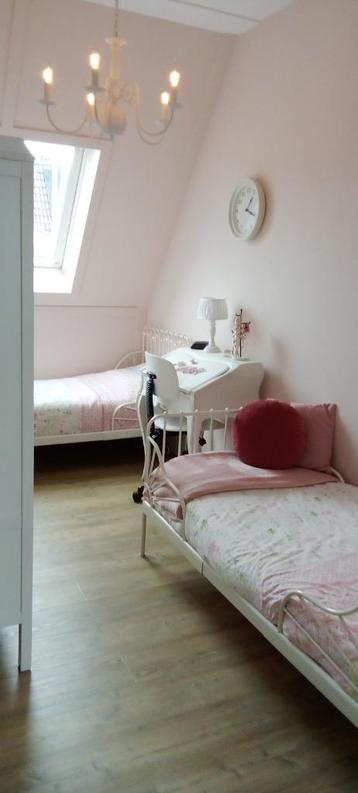 Kinderbedden (meegroeibedden) beschikbaar voor biedingen