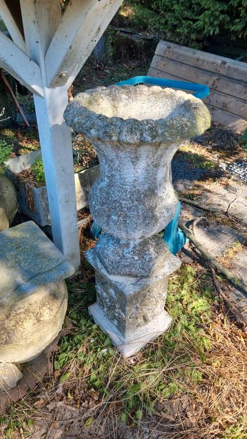 Antieke Tuinvaas van Beton en voet, Tuin en Terras, Tuinbeelden, Gebruikt, Overige typen, Ophalen