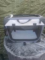 Mooie reistas kat / kleine hond / konijn, Ophalen