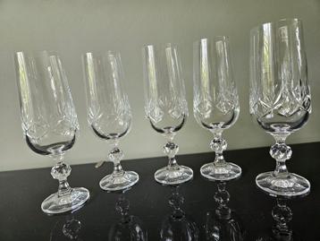 Set van 5 vintage champagne flutes/ glazen, kristal beschikbaar voor biedingen