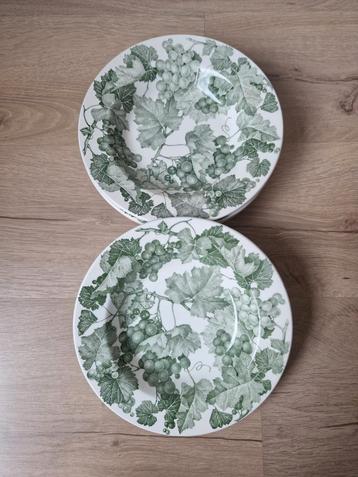 Set van 4 diepe borden met druivenmotief beschikbaar voor biedingen