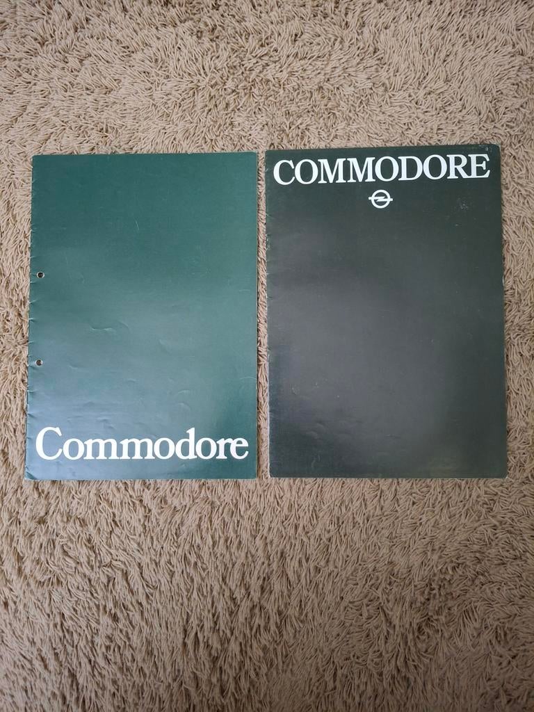 2x autofolder Opel Commodore C, Verzenden, Zo goed als nieuw, Opel