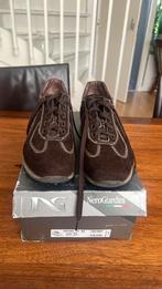 Laatste kans! Nero Giardini bruin suede mt 42 Zeer Netjes, Ophalen of Verzenden, Zo goed als nieuw, Bruin