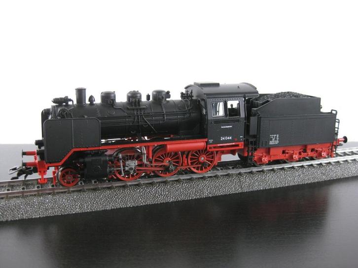 Märklin (2924?) stoomloc BR 24 als nieuw, Hobby en Vrije tijd, Modeltreinen | H0, Zo goed als nieuw, Locomotief, Wisselstroom