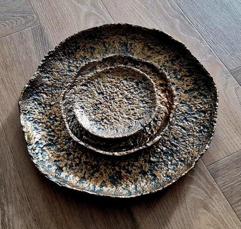 Set 3 schalen / borden / tray brass ruw goudkleurig ter deco, Huis en Inrichting, Woonaccessoires | Overige, Nieuw, Ophalen of Verzenden