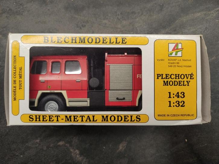 Blikken brandweerauto schuimbluswagen Tsjechië., Hobby en Vrije tijd, Modelauto's | Overige schalen, Zo goed als nieuw, Auto, Ophalen of Verzenden