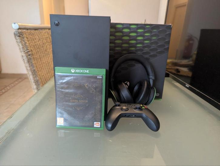 Xbox Series X + Extra's, Spelcomputers en Games, Spelcomputers | Xbox Series X en S, Zo goed als nieuw, Xbox Series X, Ophalen of Verzenden