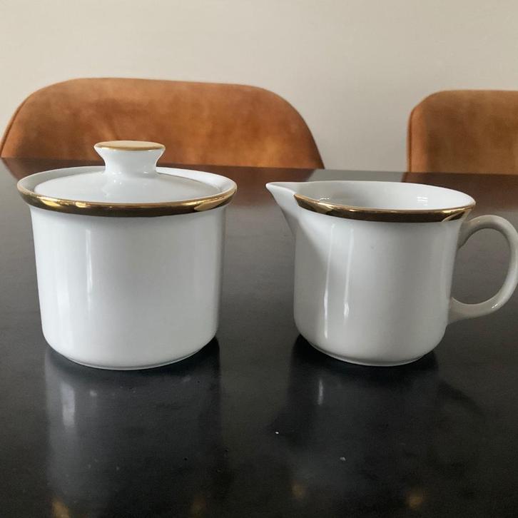 Wit met goud porseleinen roomstel van Kronester Bavaria, Verzamelen, Porselein, Kristal en Bestek, Zo goed als nieuw, Overige typen