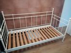 ikea 1 persoonsbed, Huis en Inrichting, Ophalen, Eenpersoons, Zo goed als nieuw, Crème