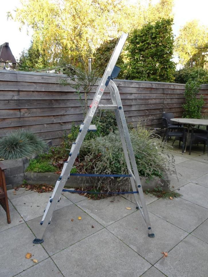 Altrex huishoudtrap 6 treden, Doe-het-zelf en Verbouw, Ladders en Trappen, Gebruikt, Trap, Minder dan 2 meter, Opvouwbaar of Inschuifbaar