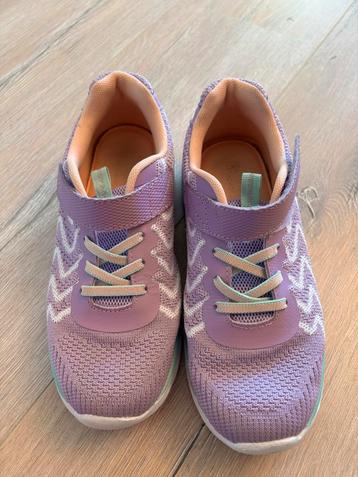 Osaga sportschoenen maat 36 zgan beschikbaar voor biedingen