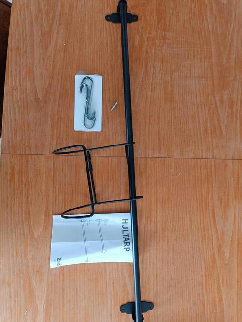 IKEA hulstorp 80cm stang incl. asseccoires zwart, Huis en Inrichting, Woonaccessoires | Wandplanken en Boekenplanken, Zo goed als nieuw