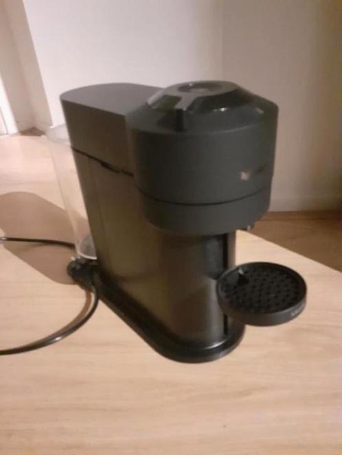 Nespresso Ventuo, Witgoed en Apparatuur, Koffiezetapparaten, Zo goed als nieuw, Koffiepads en cups, Koffiemachine, 2 tot 4 kopjes