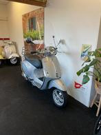 Vespa Primavera 50 4T // 2015 // Touring Zilver // Brom 45KM, Fietsen en Brommers, Scooters | Vespa, Ophalen, Overige modellen