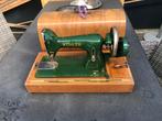 80 jaar oude naaimachine, Antiek en Kunst, Antiek | Naaimachines, Ophalen of Verzenden