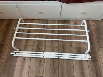IKEA Rigga kledingrek beschikbaar voor biedingen