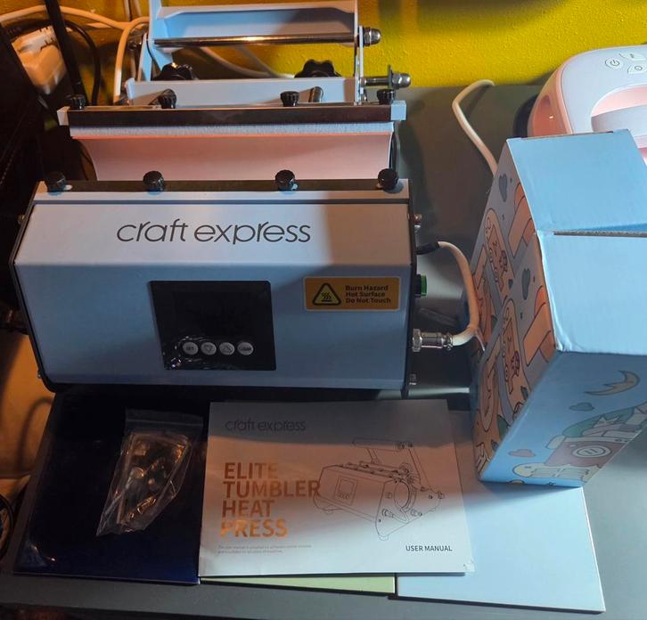 Craft Express Tumbler Pers + 2 Tumblers, Hobby en Vrije tijd, Knutselen, Zo goed als nieuw, Ophalen