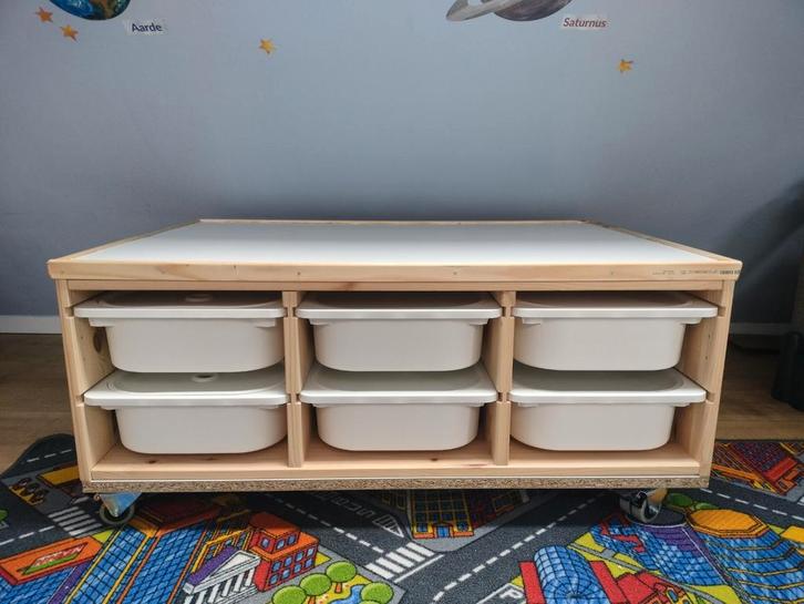 Verrijdbare Lego/Playmobil/speeltafel met opbergbakken, Kinderen en Baby's, Kinderkamer | Commodes en Kasten, Gebruikt, Kast, Minder dan 90 cm