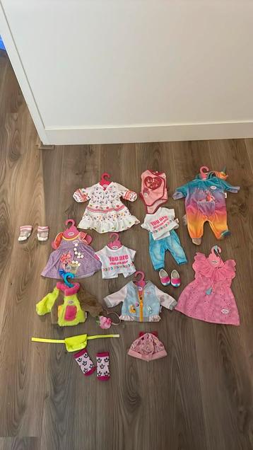 Baby Born diverse kledingsetjes! beschikbaar voor biedingen